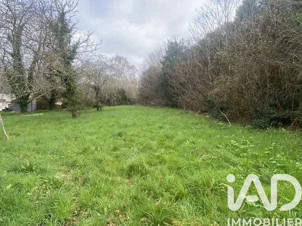Terrain 936 m²