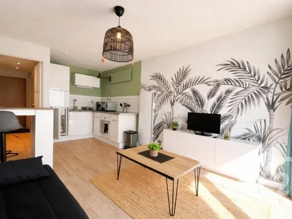 Studio 1 pièce 24 m²