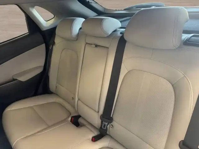 Hyundai Kona electrique 64 kwh - 204 ch — photo 13