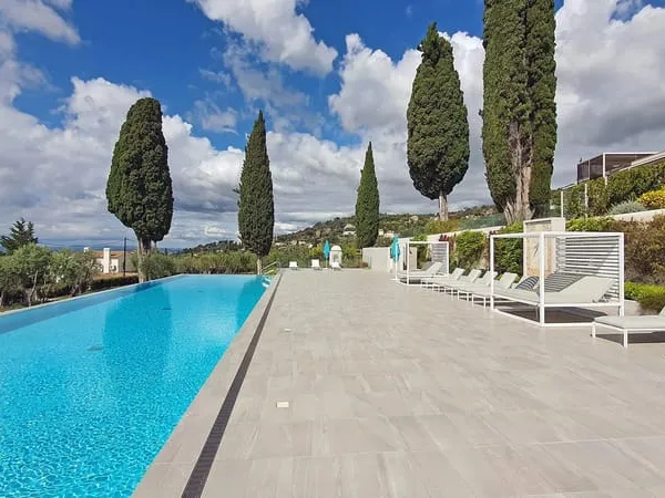 Nice Gairaut - 4 pièces avec terrasse dans un domaine privé