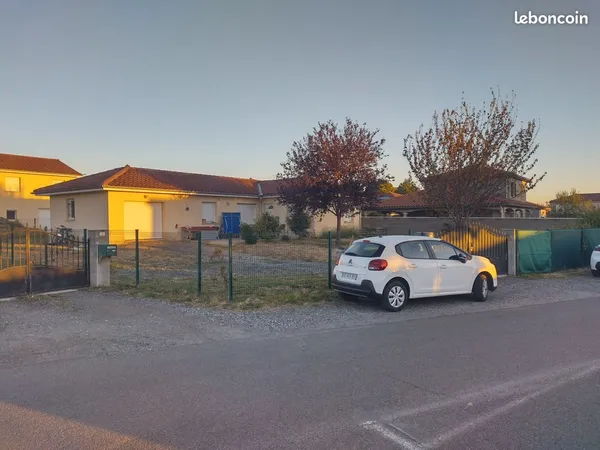 Maison Lézigneux