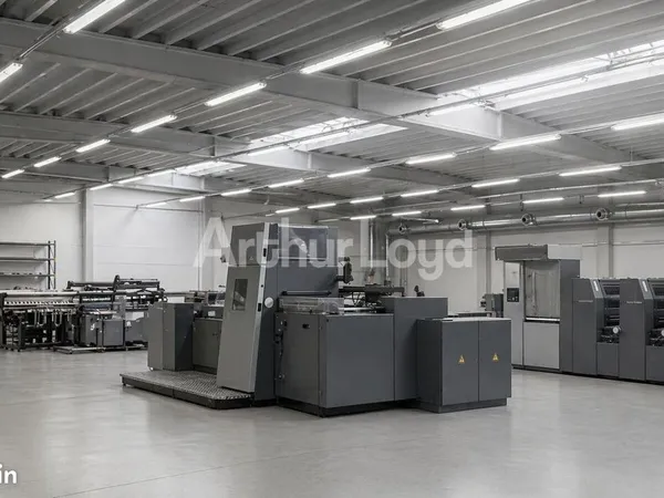 Local industriel 1 900 m²