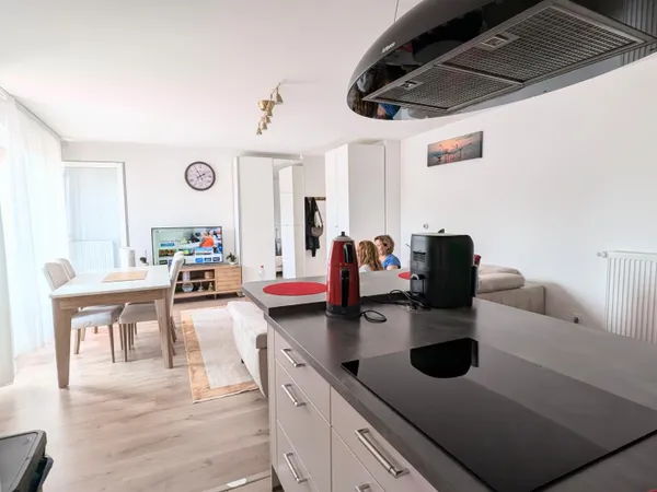 A Montfermeil 93370 Appartement de 80M2, T4, 3 chambres, une terrasse de 10m2.