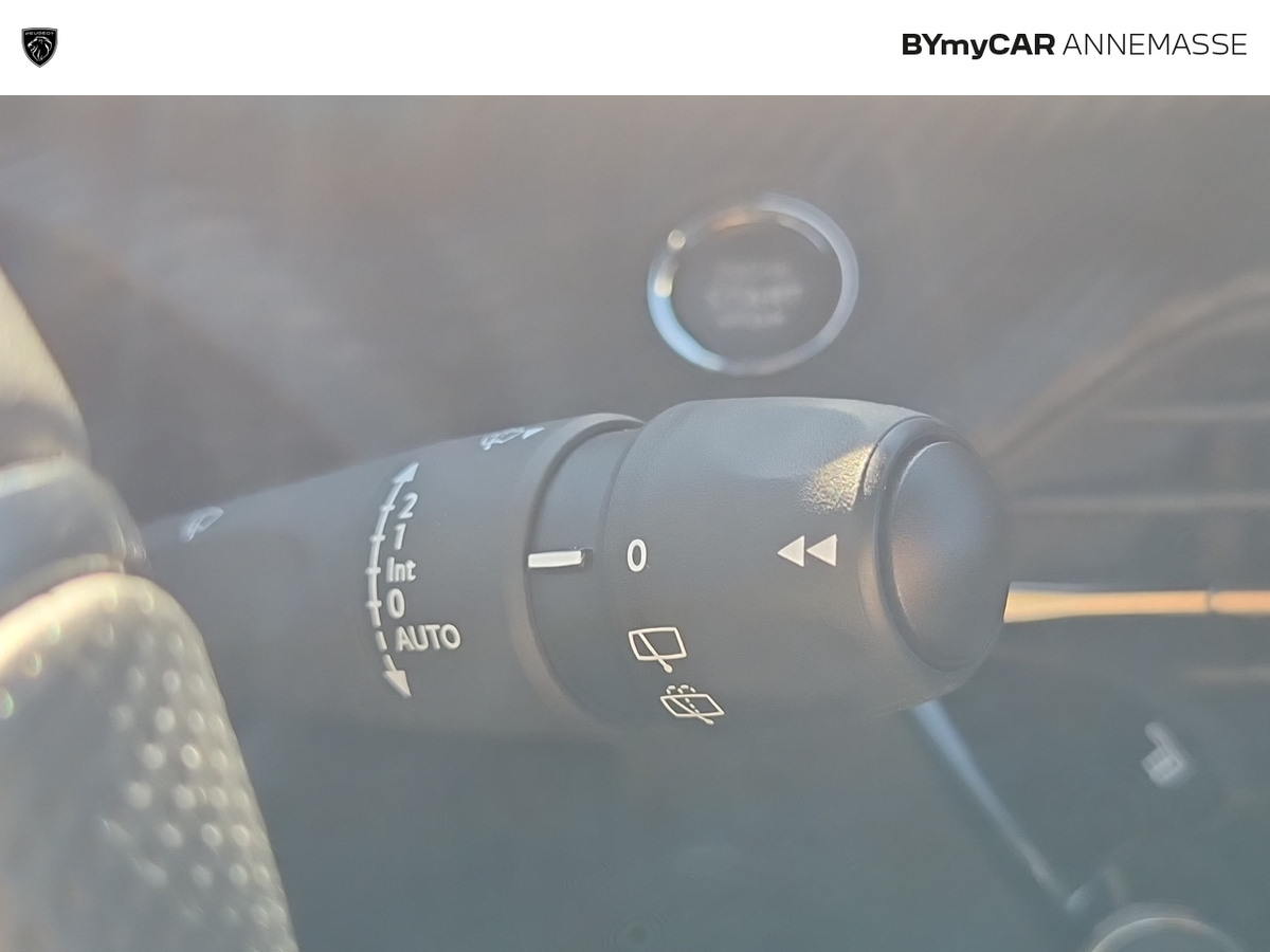 Peugeot 2008 Hybrid 145 e-DCS6 — photo 29