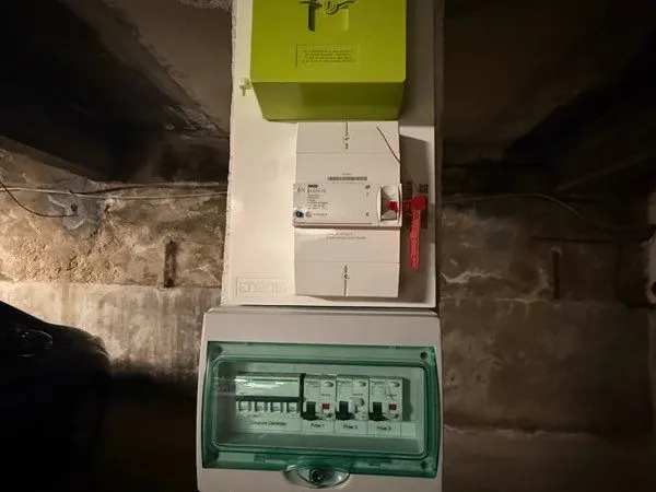 PARKING Electrifié pour VOITURE ELEC à ENGHIEN 95 proche gare 149 euros