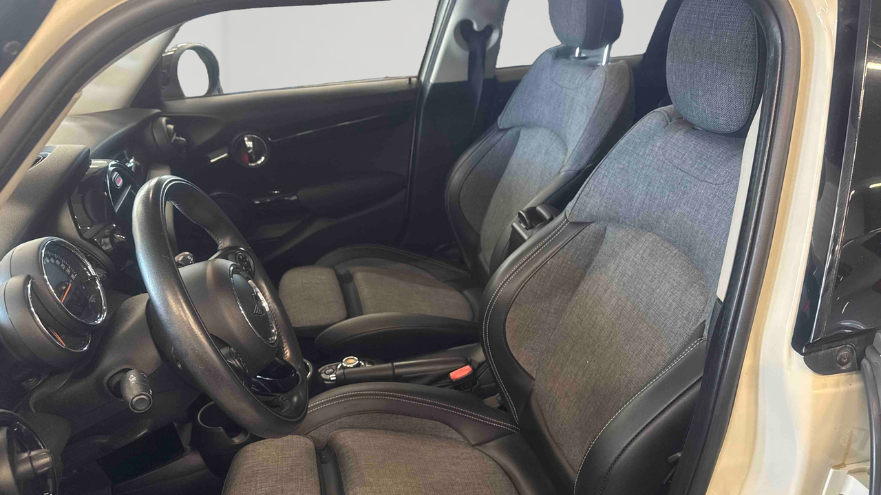 Mini Hatch 5 Portes Cooper 136 ch BVA7 — photo 11