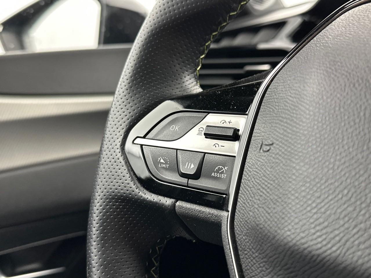 Peugeot 308 sw puretech 130ch s&s eat8 gt — photo 17
