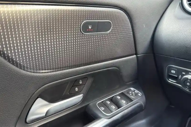 Mercedes Gla 180 7g-dct — photo 20