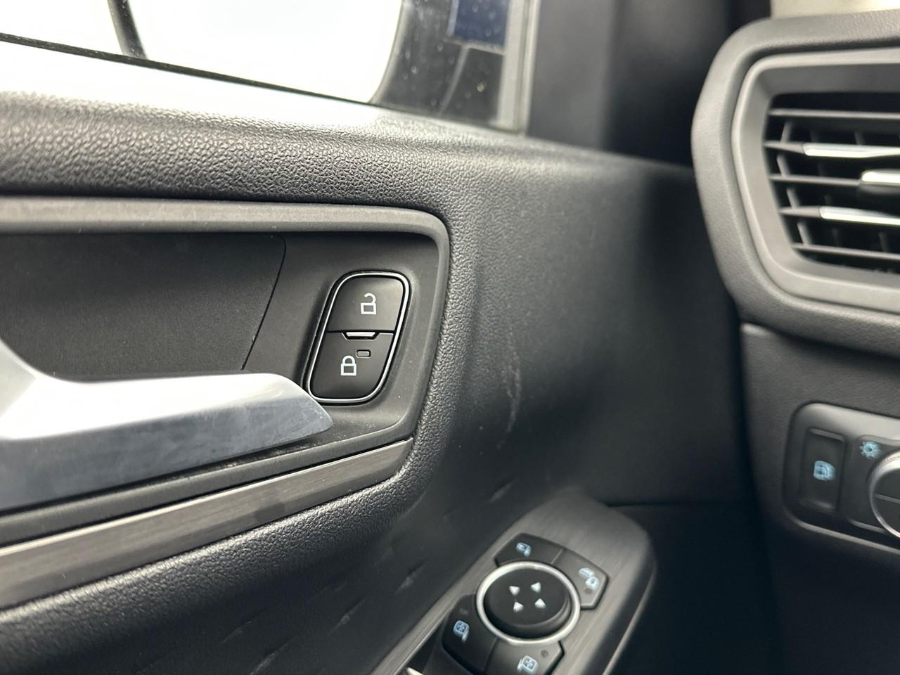 Ford Kuga 2.5 duratec 225 ch powersplit phev e-cvt s&s titan — photo 17