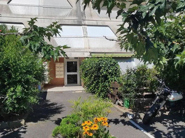 Studio 1 pièce 25 m²