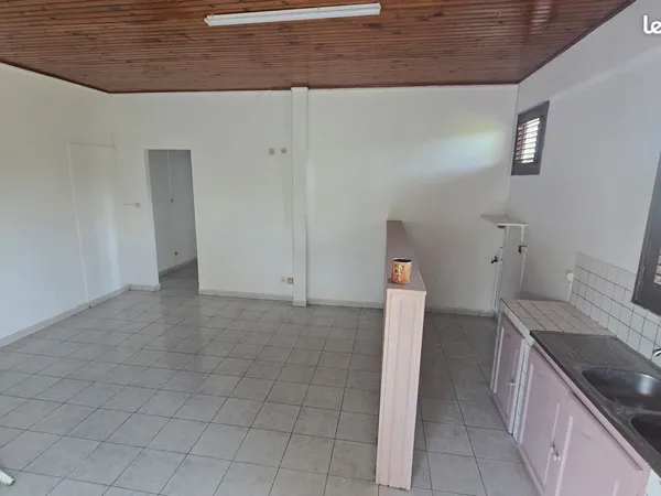 Location F3 Ducos