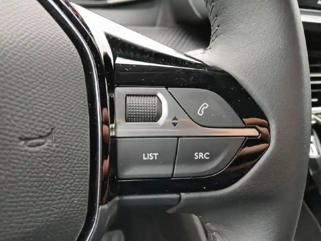 Peugeot 208 puretech 75 s&amp;s bvm5 style — photo 9