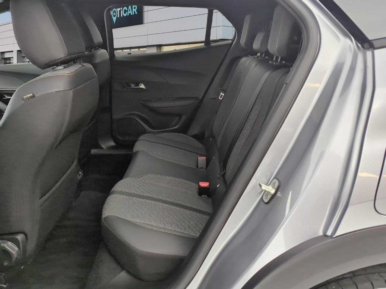 Peugeot 2008 hybrid 145 ch e-dcs6 allure — photo 10