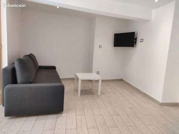 Studio 27 m2