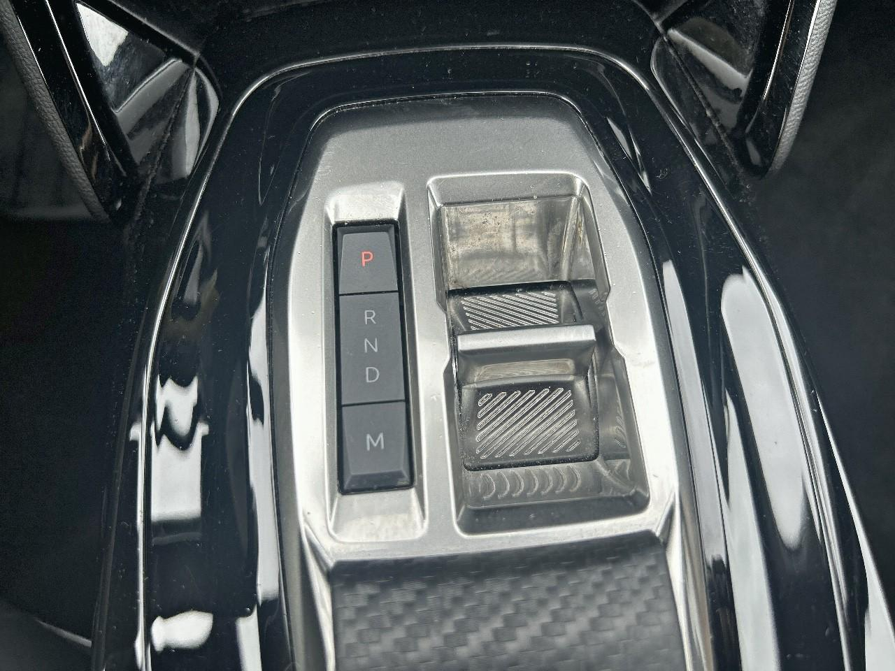 Peugeot 2008 1.2 puretech 130ch s&s allure eat8 — photo 19