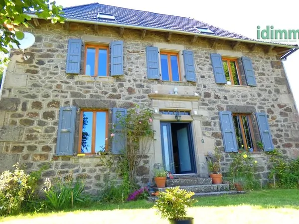 MAISON EN PIERRE RENOVEE BELLE VUE