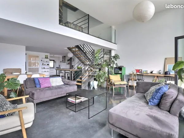 Loft 5 pièces 130 m²