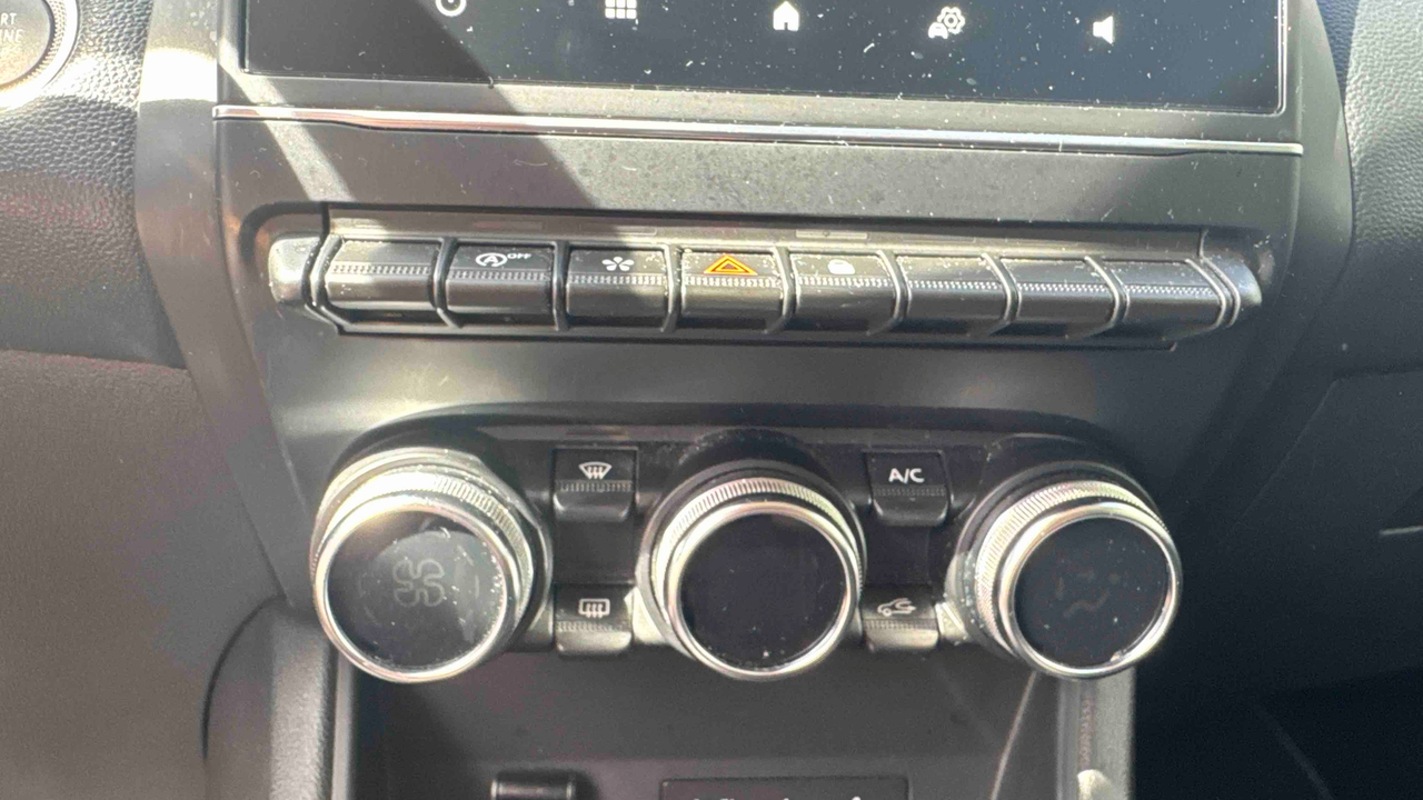 Renault Captur TCe 90 — photo 17