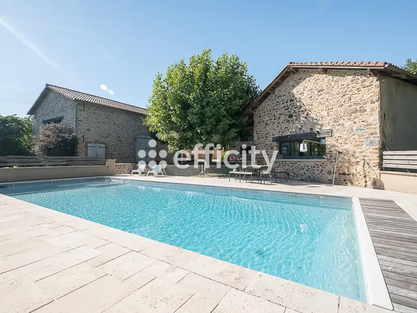 Maison 13 pièces 340 m²