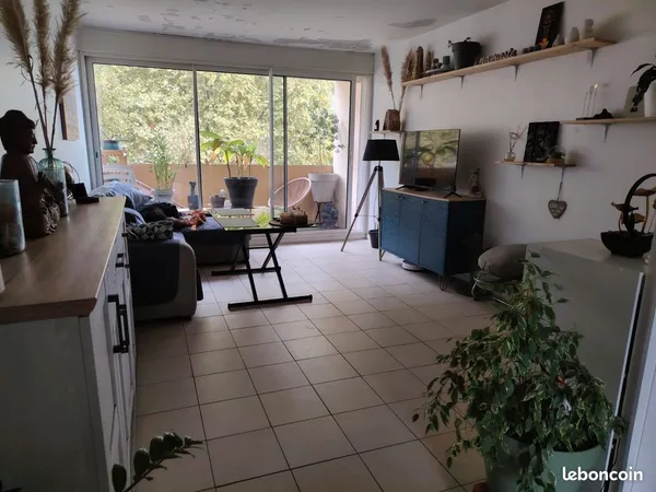 A Louer Appartement T3 à Bisca-Bourg