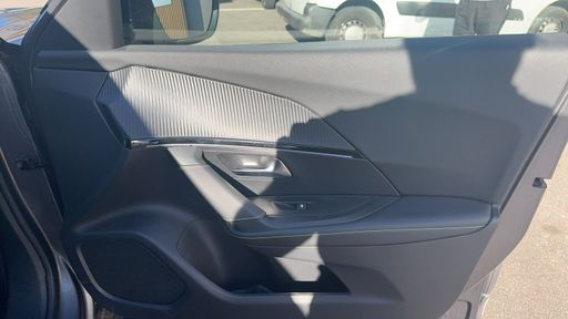 Peugeot 2008 1.2 PureTech 130 EAT8 - GT – 2023 – 28131 km – Essence – Boîte Automatique — photo 22