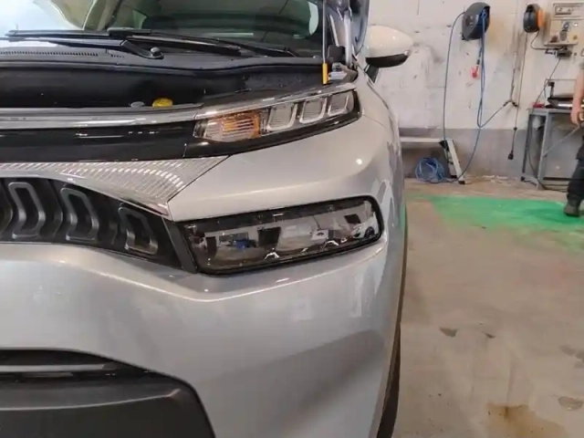 Citroën C3 Aircross puretech 130 s&amp;s eat6 shine — photo 14