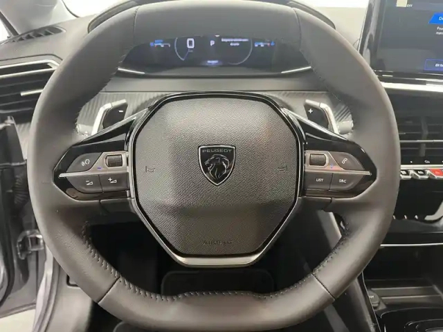 Peugeot 208 hybrid 110 e-dcs6 — photo 24