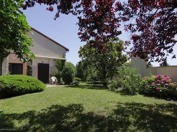 Maison Familiale 6 pièces - 154 m2 - Garage et jardin.