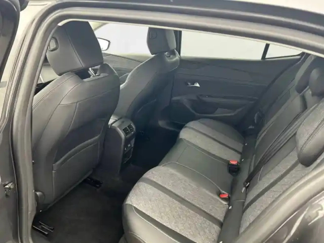Peugeot 408 phev 225 e-eat8 — photo 12