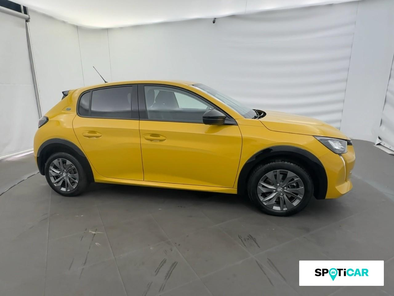 Peugeot 208 e-208 136ch 50 kwh allure — photo 4