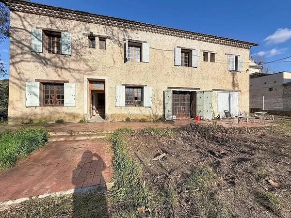 Local commercial 352 m²