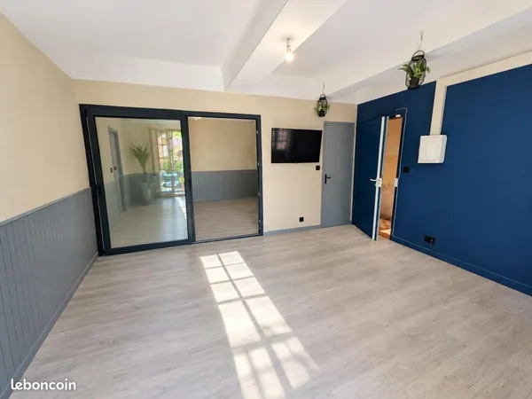 Bureau 33 m²