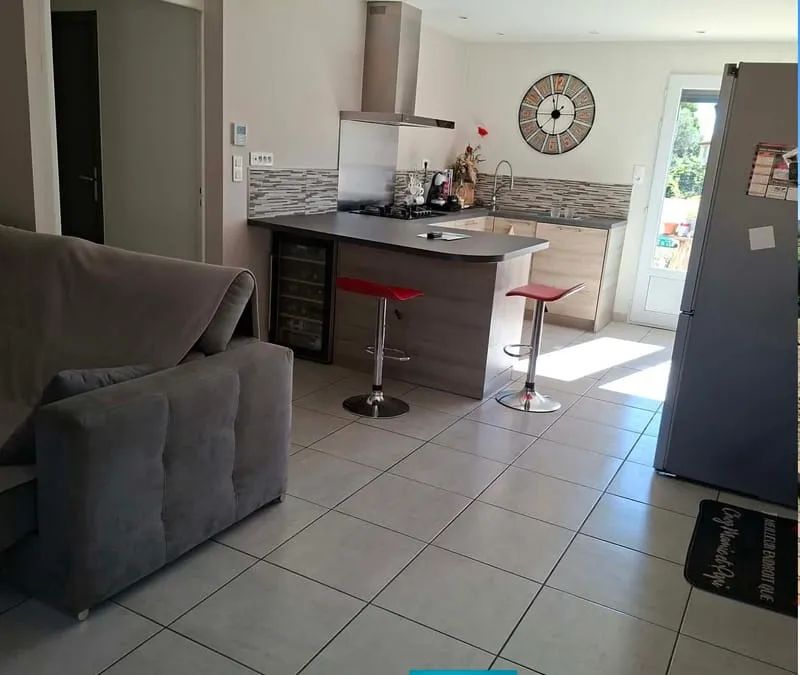 Photo 1