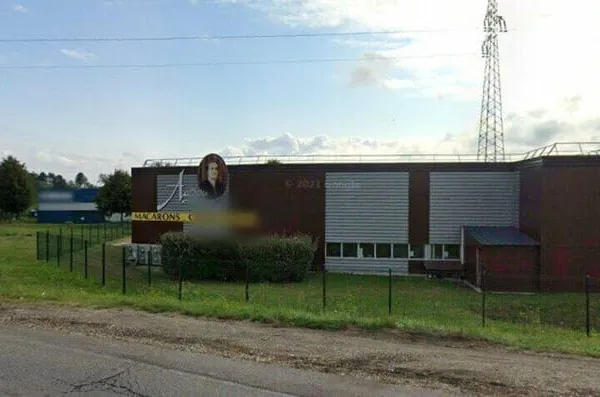 Local commercial 750 m²