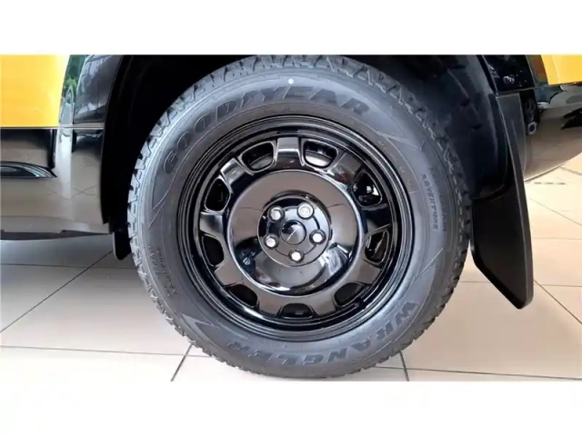 Land Rover Defender 110 p300e awd auto — photo 46
