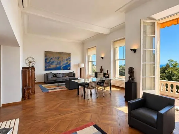Appartement 3 pièces 128 m²