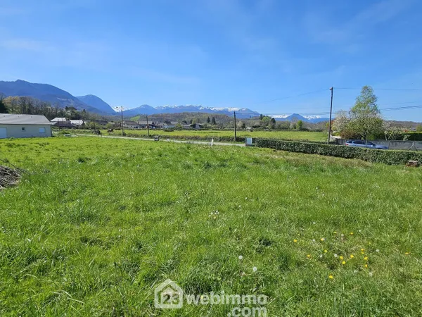 Terrain constructible - 986m² - Montaut