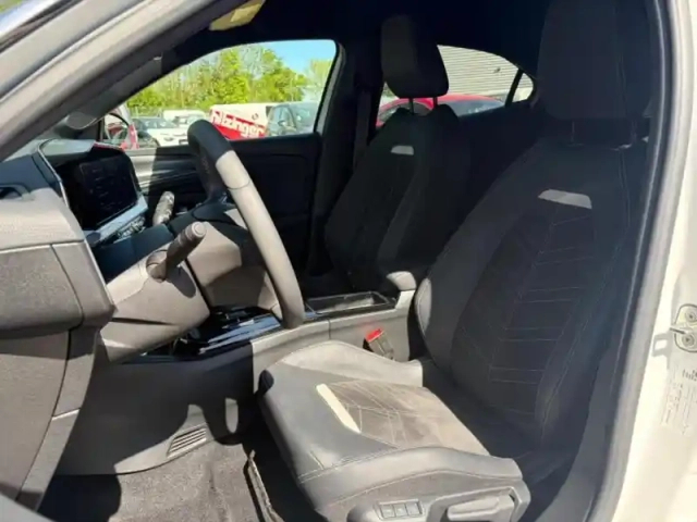 Opel Mokka electric 136ch ultimate — photo 9