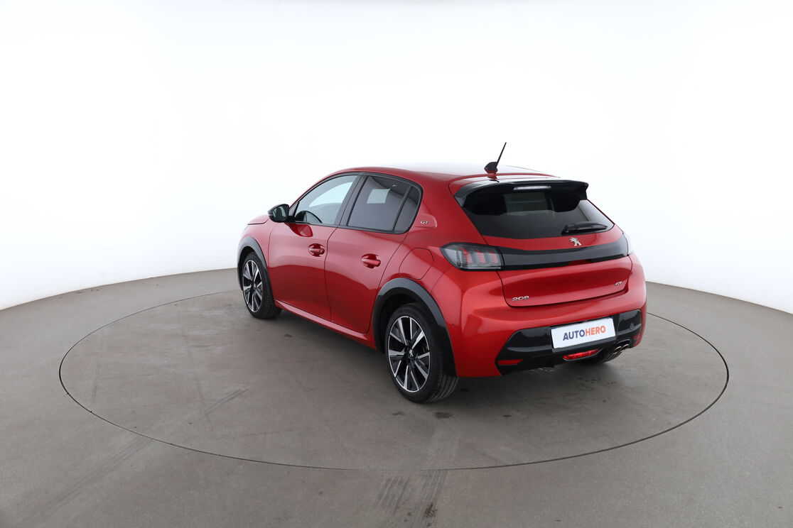 Peugeot 208 1.2 PureTech GT EAT8 — photo 3