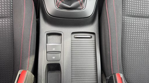 Ford Focus 1.0 EcoBoost 125 - ST Line – 2019 – 96540 km – Essence – Boîte Manuelle — photo 11