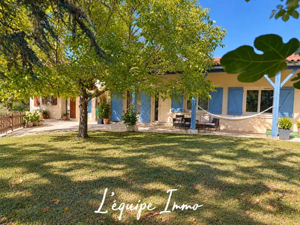UNE MAISON ATYPIQUE AUX MULTIPLES POSSIBILITÉS