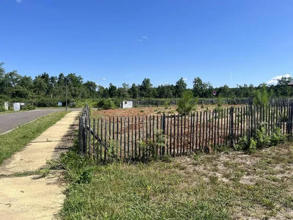 Terrain constructible 682 m²