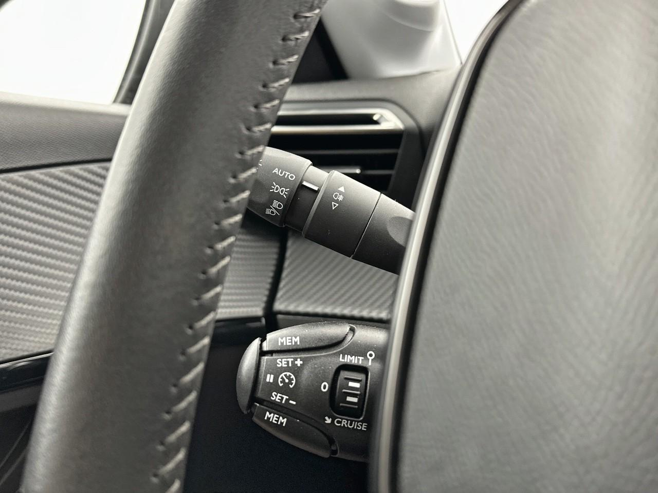 Peugeot 208 puretech 75 s&s bvm5 style — photo 19