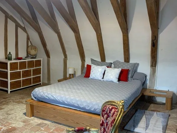 Chambre meublée