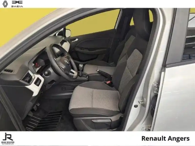 Renault Clio 1.5 blue dci 100ch evolution — photo 3
