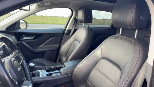 Jaguar F-Pace 2.0 D 163 2WD - Prestige – 2018 – 120482 km – Diesel – Boîte Manuelle — photo 29