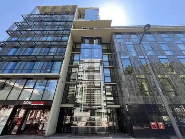 Bureau 729 m²