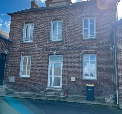 Maison avec extérieur