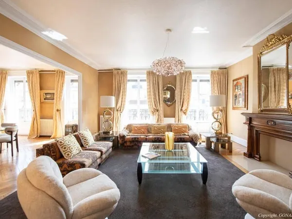 Appartement 5 pièces 205 m²