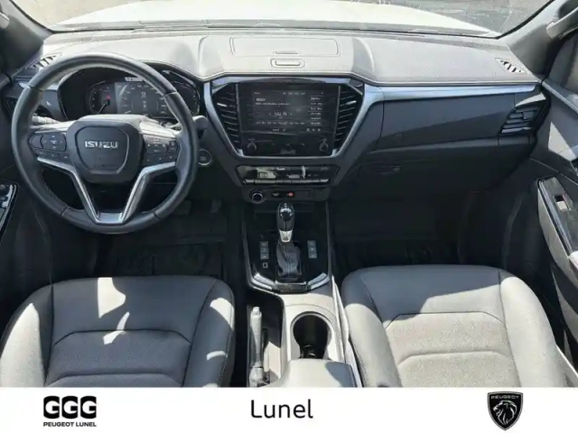 Isuzu D-Max n60 crew cab 1.9 164 ch 4x4 a/t — photo 8